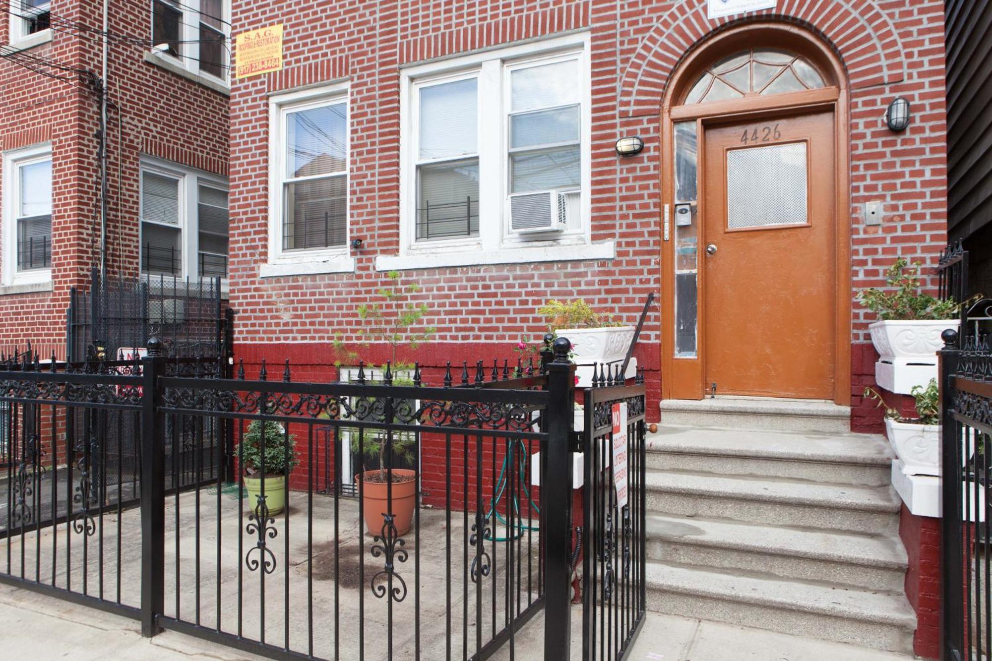 Studio, One&Two Bedroom Apartments - Bronx New York Buitenkant foto